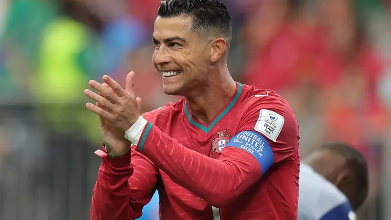 Руни: игра Роналду против Узбекистана не может не восхищать