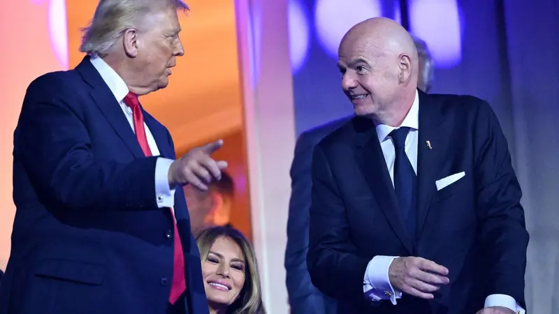 Инфантино передал Трампу 10 билетов на ЧМ-2026: что стоит за жест